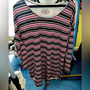 Victorias Secret Long Sleeve Nightgown/ Night Shirt - size M- **NEVER WORN**